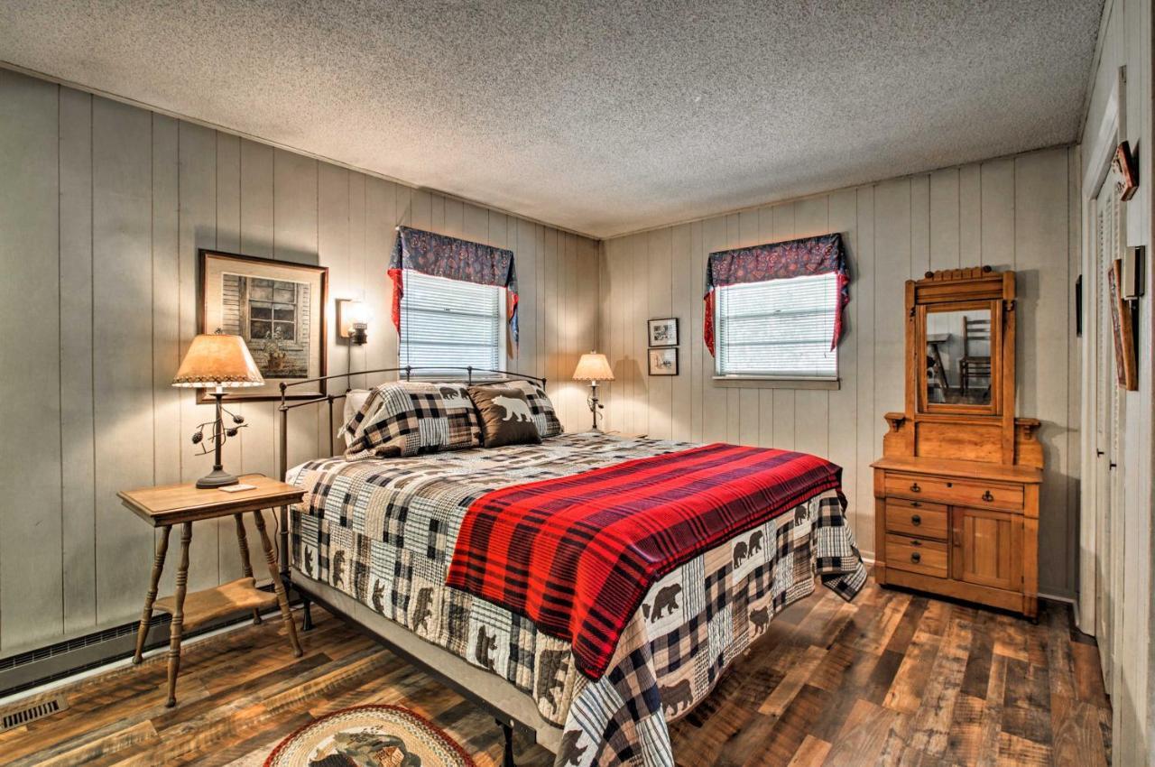 Quiet Cabin With Mountain Views About 3 Mi To Gatlinburg Exterior photo