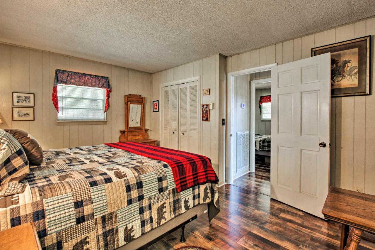 Quiet Cabin With Mountain Views About 3 Mi To Gatlinburg Exterior photo